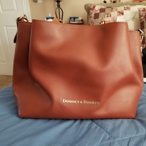 Dooney & Bourke Large Barlow bag